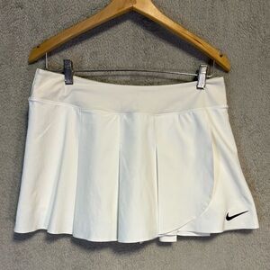 Nike (size L) Dri-fit white, pleated tennis skort